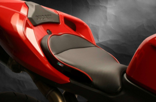World Sport Performance Seat on the Ducati 1098.